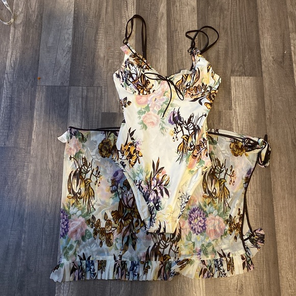 SHAN Multicolour Floral swimsuit and Tulle-Mesh Swim Sarong Skirt - set - Picture 1 of 13